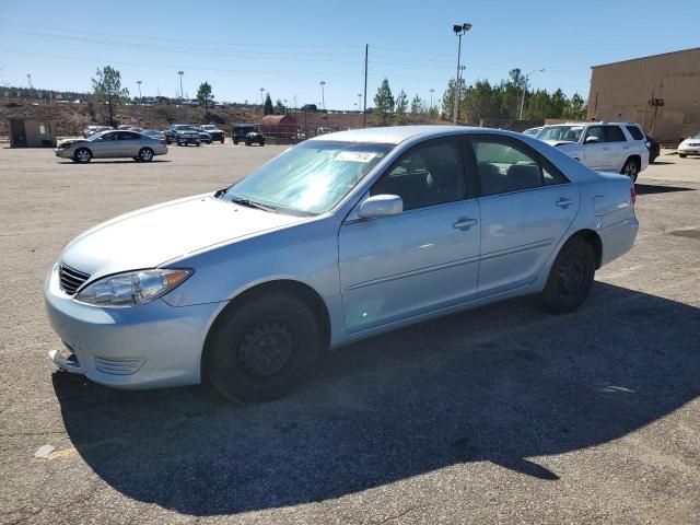 2005 Toyota Camry LE