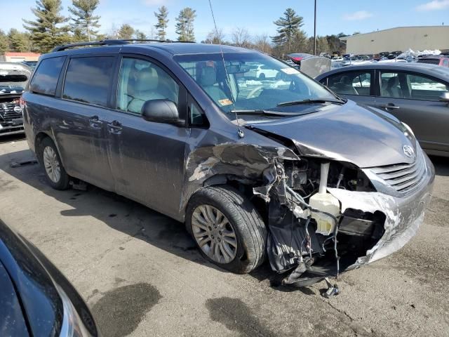 2011 Toyota Sienna XLE