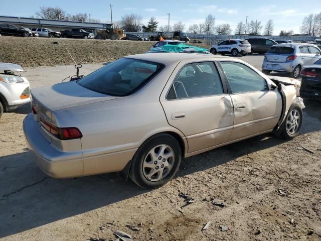 1999 Toyota Camry LE