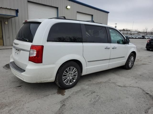 2014 Chrysler Town & Country Touring L