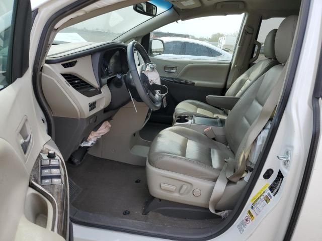 2016 Toyota Sienna XLE