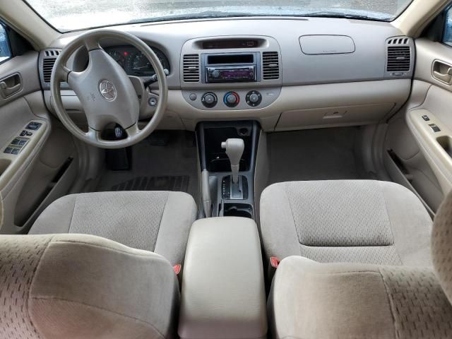 2004 Toyota Camry LE