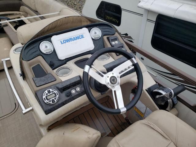 2016 Suntracker Boat