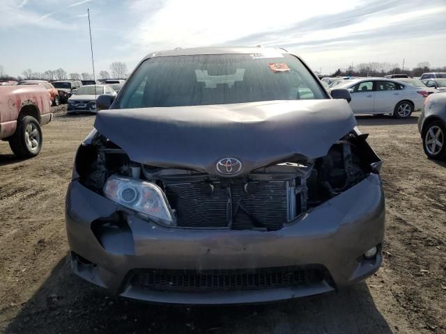 2012 Toyota Sienna XLE