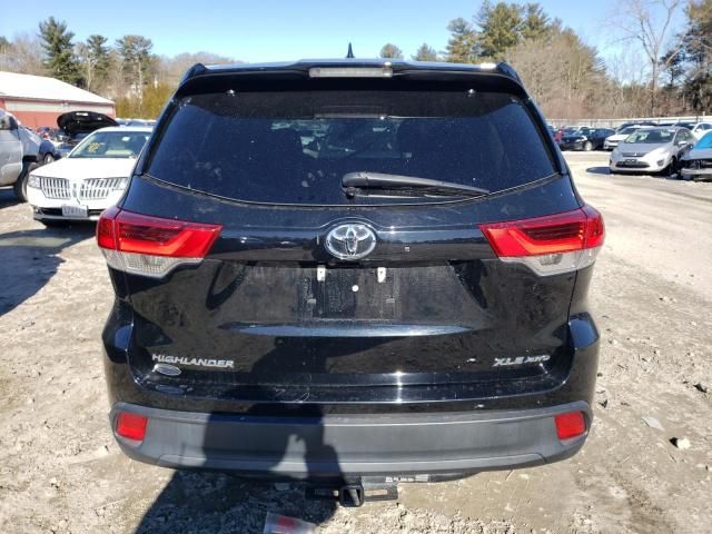 2019 Toyota Highlander SE