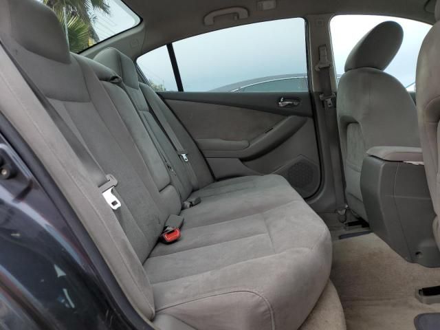 2010 Nissan Altima Base