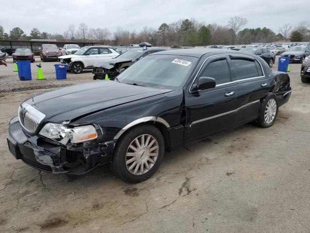 2004 Lincoln Town Car Executive