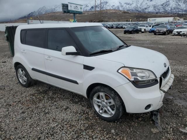 2011 KIA Soul +