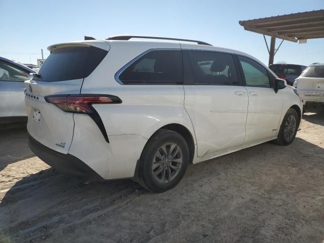 2021 Toyota Sienna LE