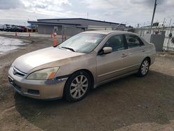 Carros dañados por inundaciones a la venta en subasta: 2006 Honda Accord EX