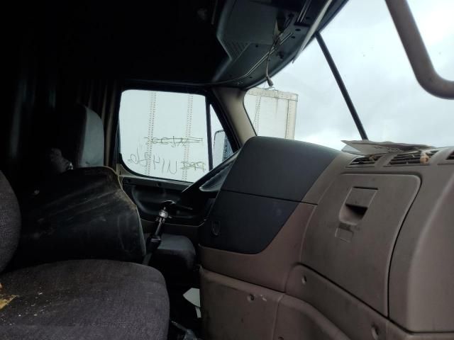 2014 Freightliner Cascadia 113