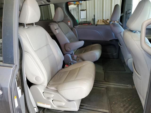 2015 Toyota Sienna XLE