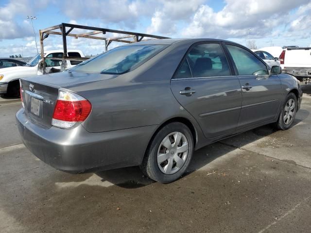 2005 Toyota Camry LE