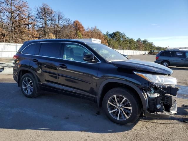 2018 Toyota Highlander SE