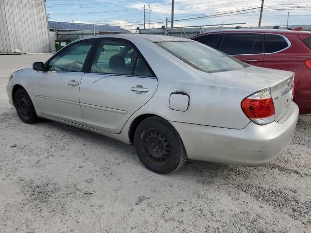 2005 Toyota Camry LE