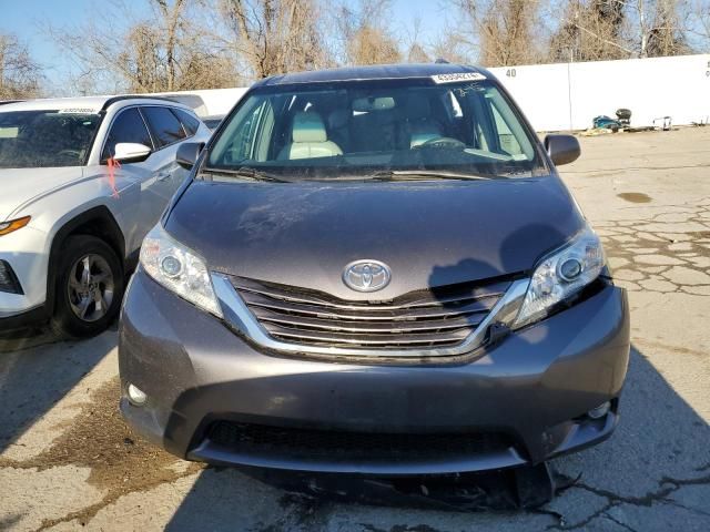 2015 Toyota Sienna LE