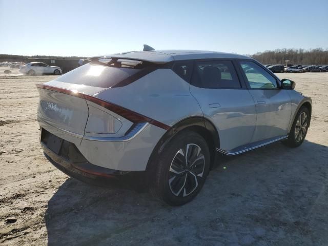 2022 KIA EV6 Light