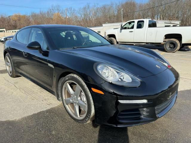 2015 Porsche Panamera 2