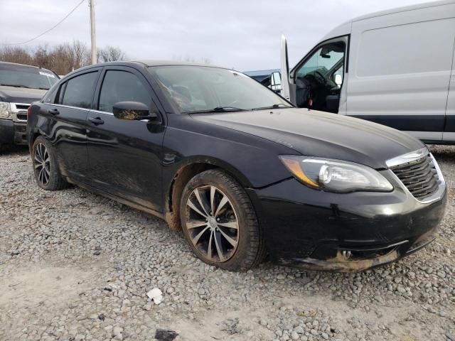 2013 Chrysler 200 Touring