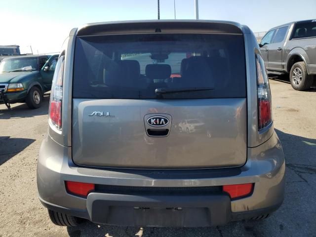 2011 KIA Soul +