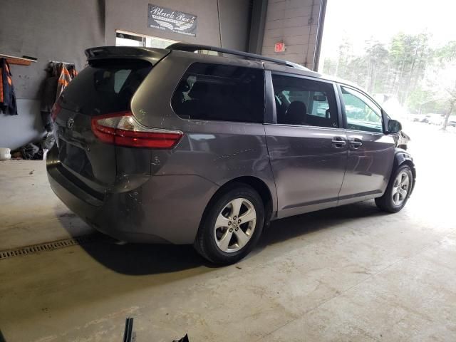 2015 Toyota Sienna LE