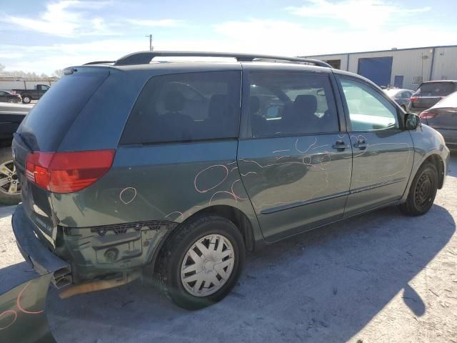 2004 Toyota Sienna CE