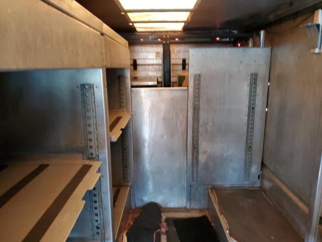 2001 Freightliner Chassis M Line WALK-IN Van