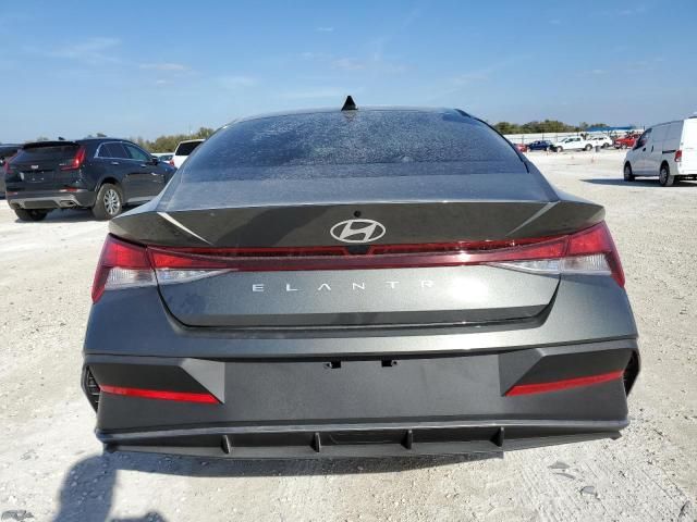 2024 Hyundai Elantra SE