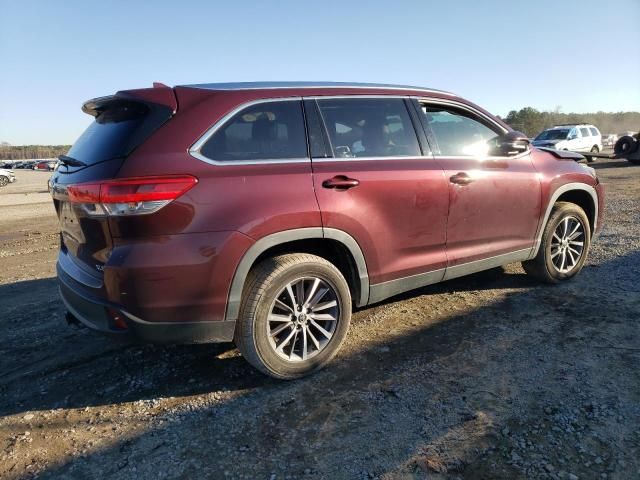 2019 Toyota Highlander SE