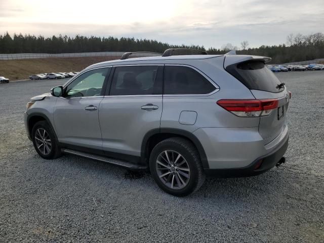 2019 Toyota Highlander SE