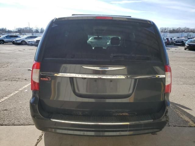 2012 Chrysler Town & Country Touring L