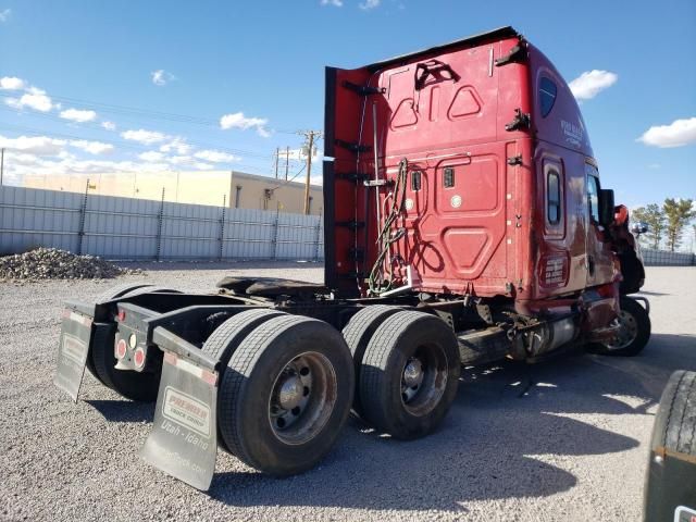 2015 Freightliner Cascadia 125