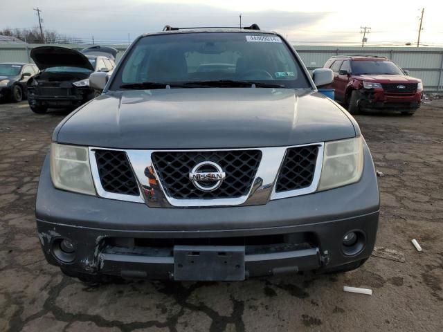 2005 Nissan Pathfinder LE