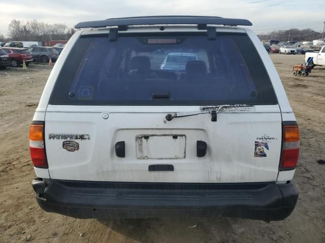 1996 Nissan Pathfinder LE