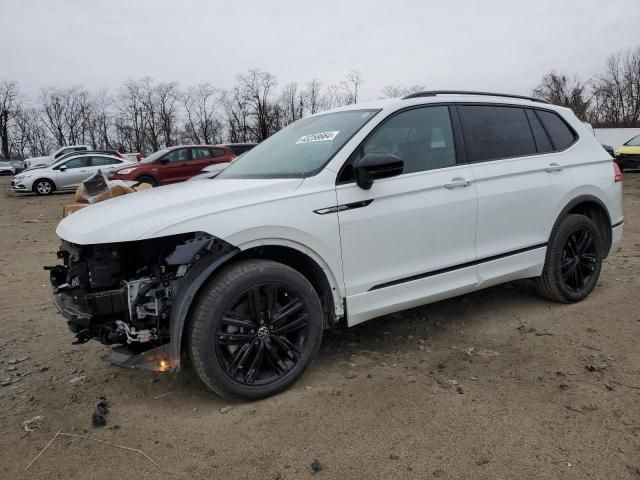 2022 Volkswagen Tiguan SE R-LINE Black