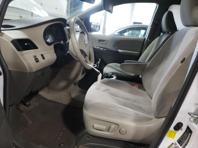 2013 Toyota Sienna LE