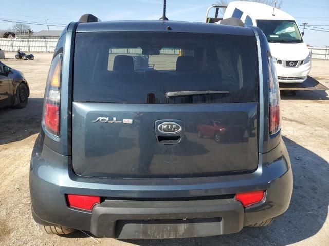 2010 KIA Soul +