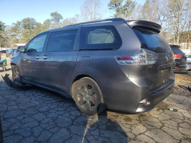 2015 Toyota Sienna Sport