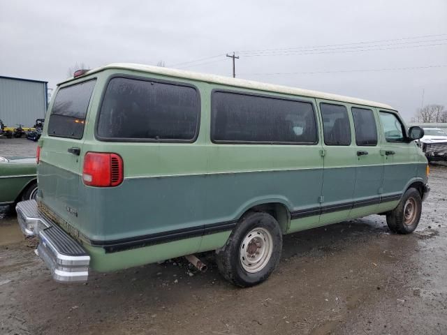 2001 Dodge RAM Wagon B3500