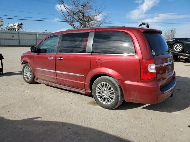 2016 Chrysler Town & Country Touring L