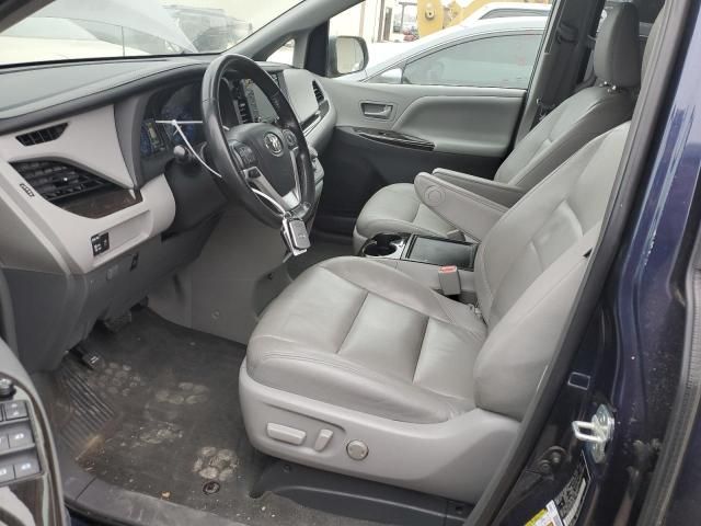 2018 Toyota Sienna XLE