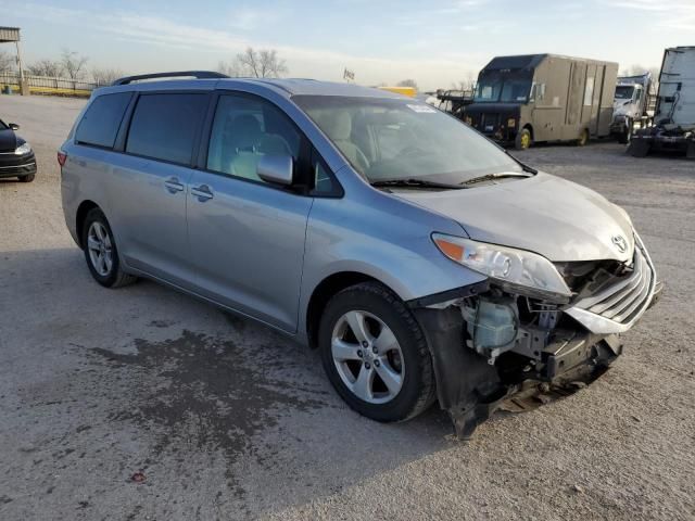 2015 Toyota Sienna LE