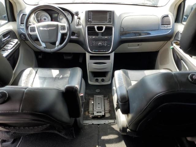 2012 Chrysler Town & Country Touring