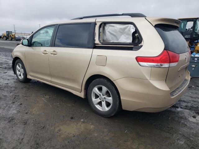 2014 Toyota Sienna LE