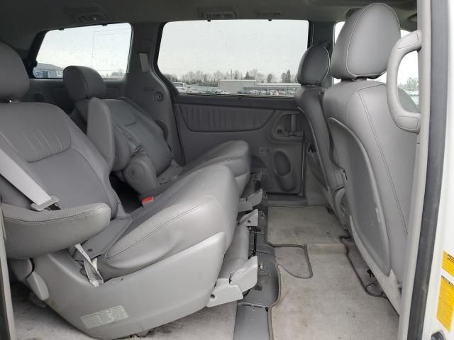 2008 Toyota Sienna XLE