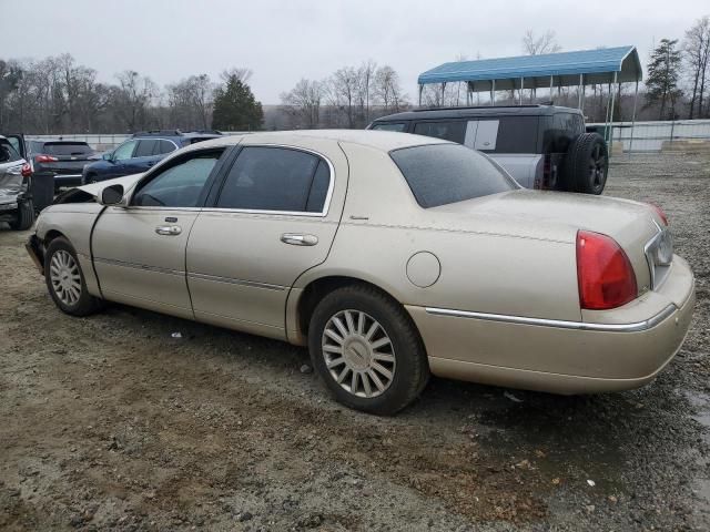 2005 Lincoln Town Car Signature