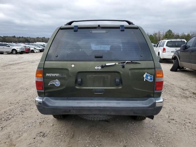 1999 Nissan Pathfinder XE