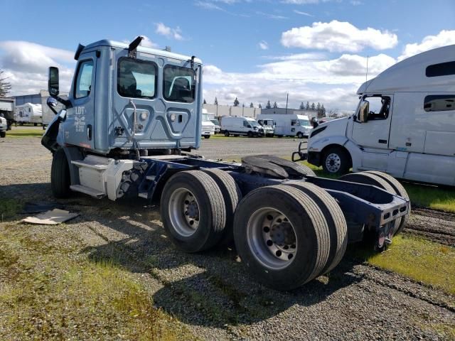 2019 Freightliner Cascadia 116