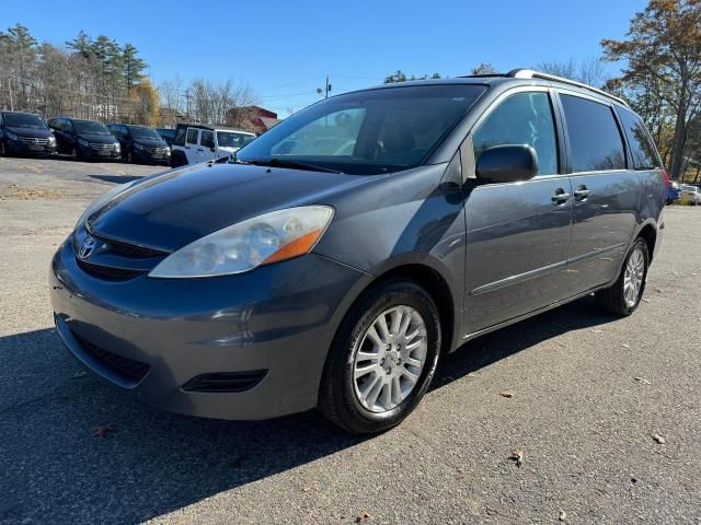 2009 Toyota Sienna XLE