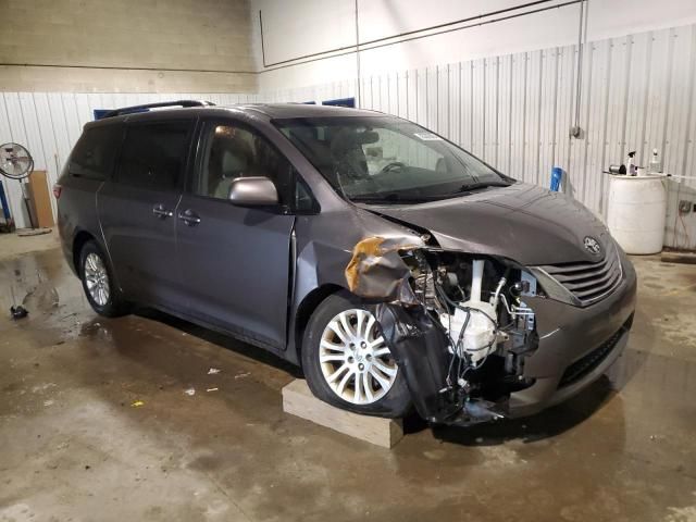 2015 Toyota Sienna XLE